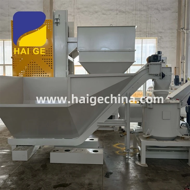 Hot Sale Best Quality Vertical Chip Crushing Machine factory Hot Sale Best Quality Vertical Chip Crushing Machine factory